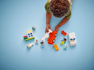 LEGO DUPLO Town Ambulans och förare 10447