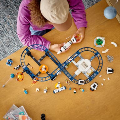 LEGO Creator Bergochdalbana med rymdtema 31142