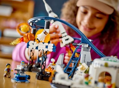 LEGO Creator Bergochdalbana med rymdtema 31142