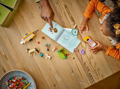 LEGO Friends Häst- och ponnysläp 42634