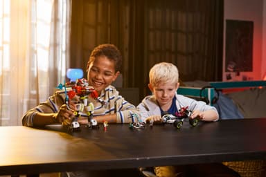 LEGO DREAMZzz Coopers tigerrobot och Zeros hot rod-bil 71497