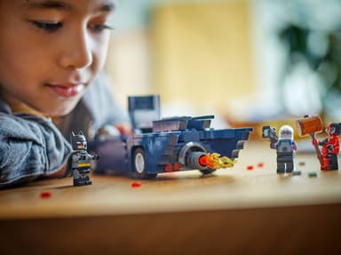LEGO DC Batman Batman med Batmobile mot Harley Quinn och Mr. Freeze 76274
