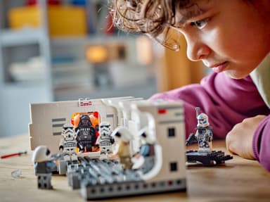 LEGO Star Wars Boarding the Tantive IV 75387