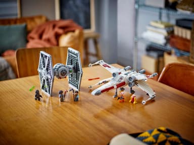 LEGO Star Wars TIE Fighter & X-Wing Mash-up 75393