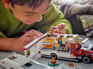 LEGO City Semesteräventyr med husbil 60454