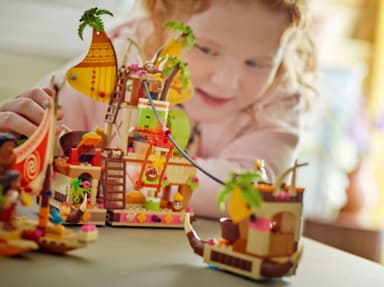 LEGO Disney Vaiana 2 Kakamoras pråm 43258
