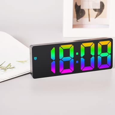 LED-klocka Elektronisk digital väckarklocka Färgglad 12/24H Vit