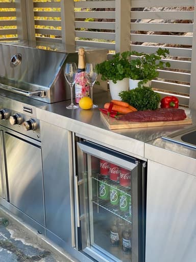 Myoutdoorkitchen - Modul med kylskåp och förvaringsskåp