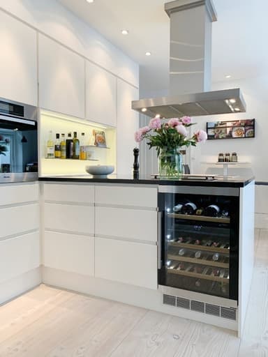 Inbyggbar vinkyl - WineCave 700 50D Modern