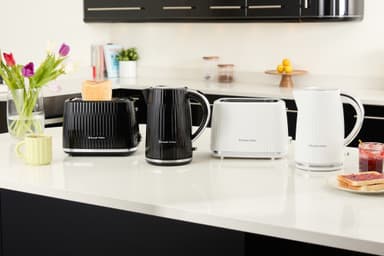 Russell Hobbs Eden vattenkokare 27361-70 (svart)