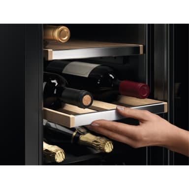 Electrolux Vinförvaring EWUS018B7B (Integrerat)
