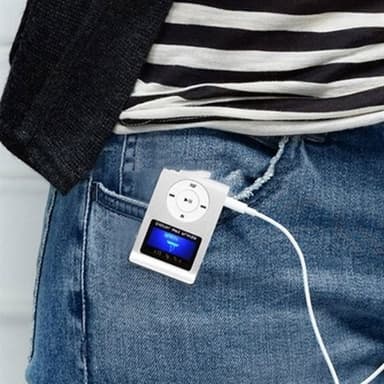 MP3-spelare med LCD-display och MicroSD-läsare – kompakt musikspelare med clips och laddningsbart batteri