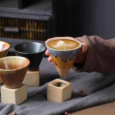 Konformad mugg med ställ