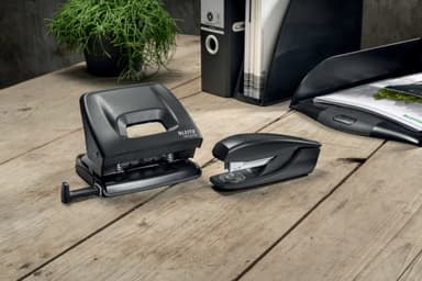 Leitz NeXXt Recycle Metall 4-Hålslag , CO2 neutral