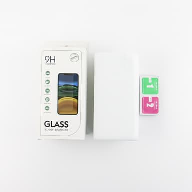 Härdat Glas 2,5D Skärmskydd för iPhone 15, 50-pack