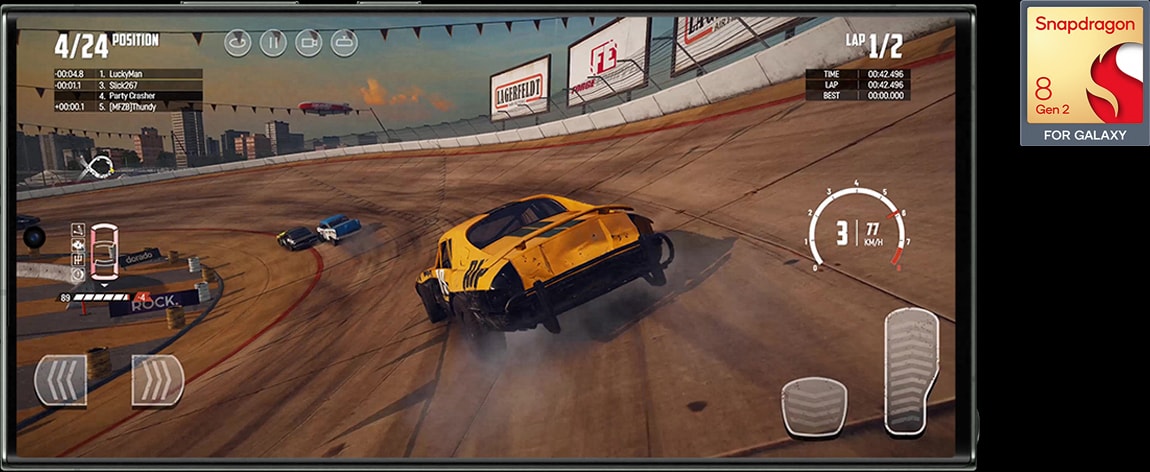 Racingspel på en Galaxy S23 Ultra-telefon och Snapdragon-logotyp