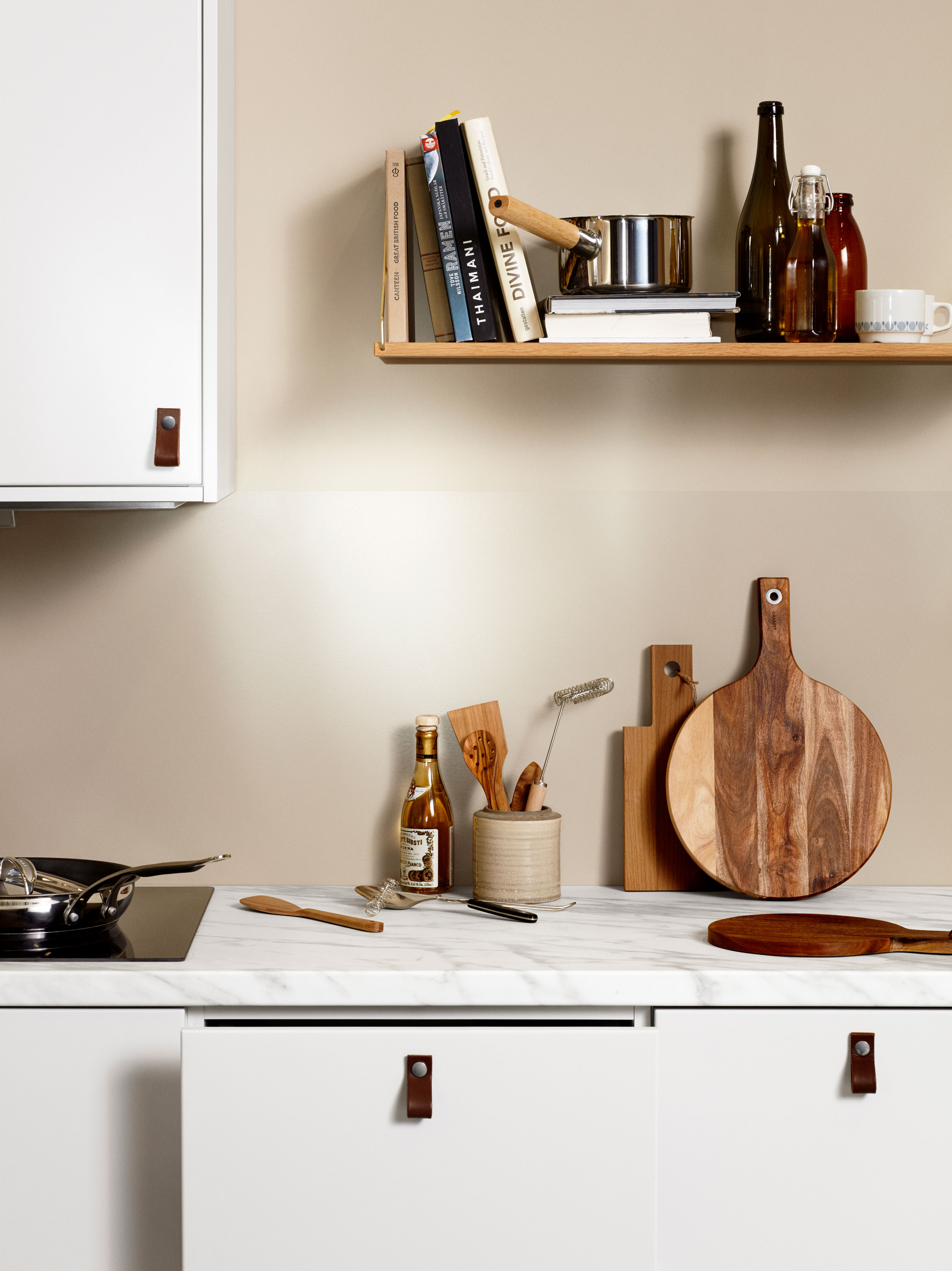 EPOQ - Perfect kitchen - White Epoq Core Classic Kitchen with shelves