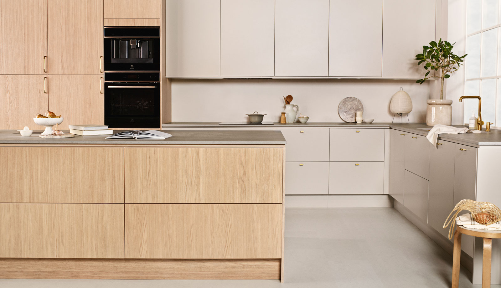 Epoq Edge Natural Oak Trend Greige kitchen