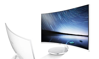 En Samsung Curved monitor mot vit bakgrund.