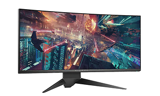 Alienware-skärm på bordsstativ med gamingmotiv på skärmen.