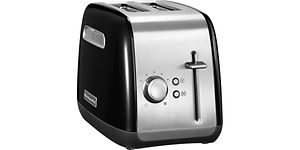 Svart brödrost från KitchenAid. 