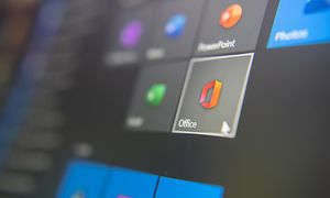 Microsoft Office-logotyp på en Microsoft Windows 10-dator