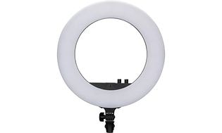 En lampa för streaming som är formad som en rund ring, så kallad ljusring eller ring light. 