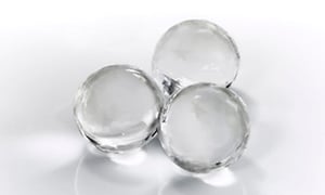 LG Craft Ice-Round ice cubes