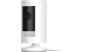 Ring Indoor Cam övervakningskamera med sladd.