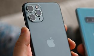 iPhone och Samsung Galaxy som jämförs
