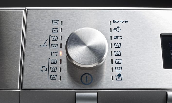 Närbild av Electrolux myPRO tvättmaskins kontrollpanel