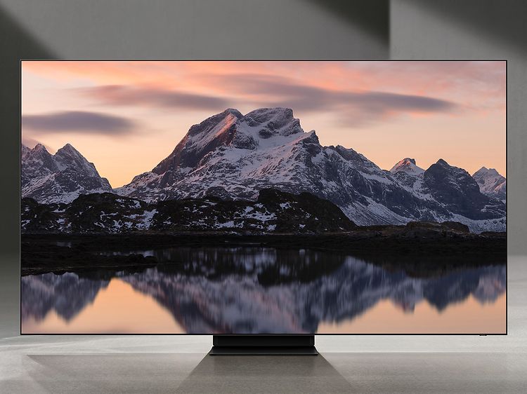 Samsung-TV-QN800A- Fjäll och vatten