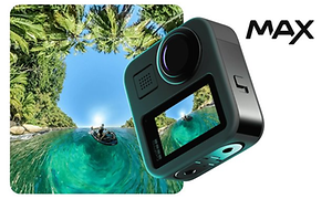 GoPro Hero 9 Black framför en person på en jetski i klargrönt havsvatten med palmer runt
