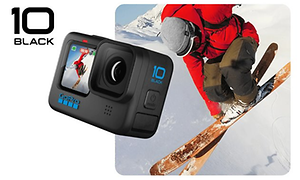 GoPro Hero 10 Black framför en skidåkare som hoppar