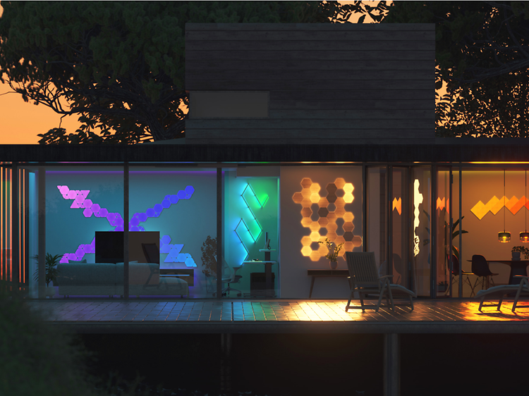Smart home - Lighting - Blue and yellow lights on a patio -