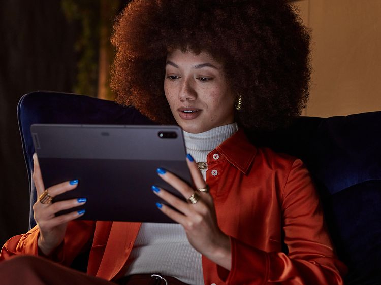Lenovo P12 Pro Streama dagen lång