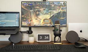 Blue Yeti X World of Warcraft Edition Blue Yeti X World of Warcraft Edition streamingmikrofon framför en skärm