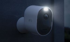 Arlo - Pro3 kamera i mörkret