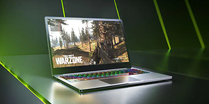  Gaming laptop med CoD Warzone på skärmen.