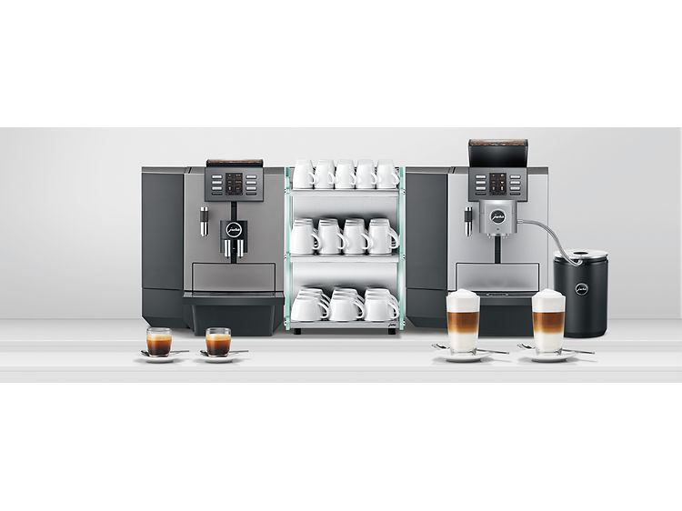 Kaffestation med två Jura Professional kaffemaskiner bredvid varandra