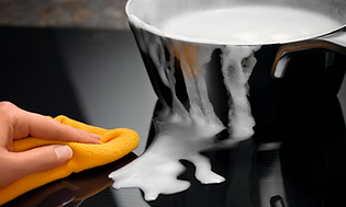 MDA-Hobs-Hand cleaning induction hob