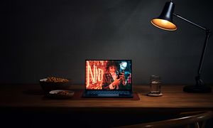 ZenBook 14 OLED - På ett bord