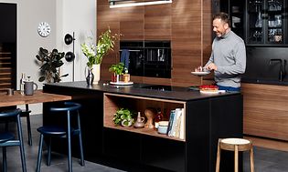 TrendEdge_Black_&_Walnut_K03_9056
