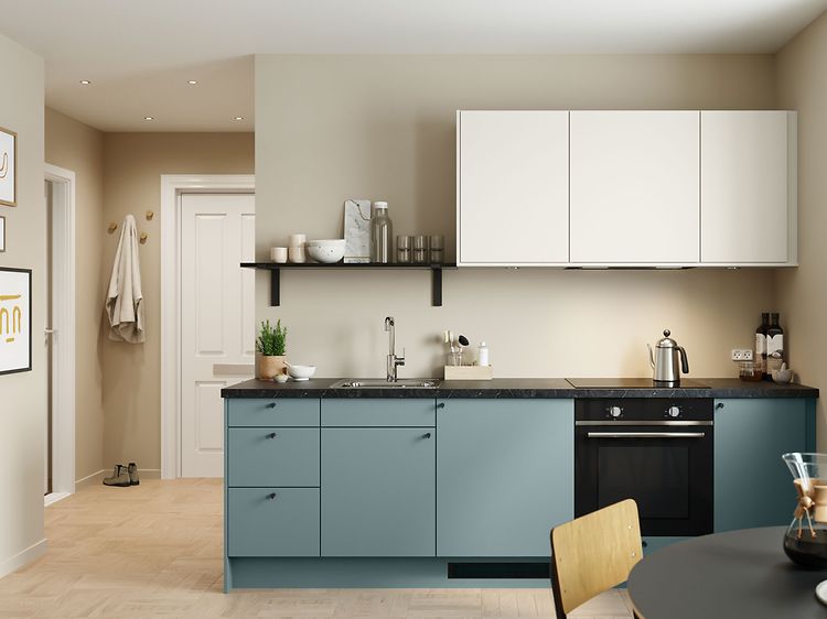 Epoq Trend blågrått kök med svart bänkskiva och vita väggskåp, ett fönster på sidan och ett matbord i förgrunden