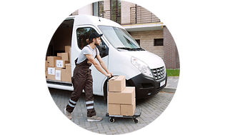 CS - Delivery -Man delvering packages