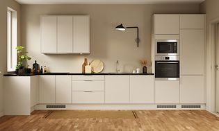 EPOQ - Kitchen - K30A - Core Grey Mist - Beige - Black Laminate Worktop - Integrated Appliances - ruf - wall lamp