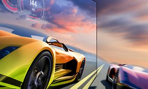 Racingspel med två bilar som åker snabbt i 144 HZ och där den ena verkar åka på vägen och den andra på en skärm bredvid