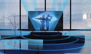 Ljudfältsoptimering illustrerad som blå ljudvågor runt TV:n
