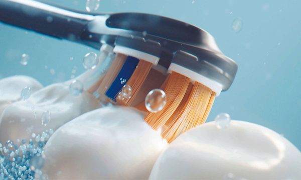Philips Sonicare eltandborste som borstar tänder