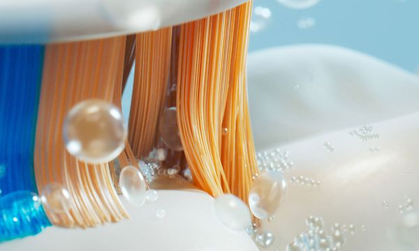 Philips Sonicare eltandborste som borstar tänder